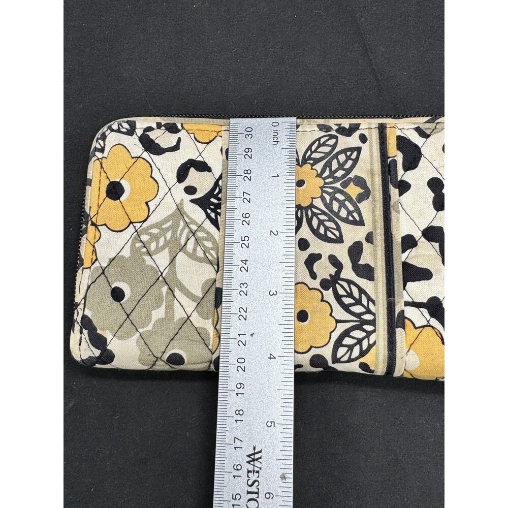 Vera Bradley Wallet Womens Multicolor Floral Quilted Cotton Zip Around Clutch - Picture 4 of 7